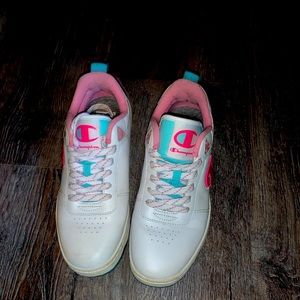 Women’s Size 8 champion shoes
